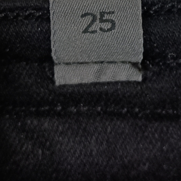 Citizens of Humanity Rocket High Risky Crop Skinny in All Black - Picture 10 of 12